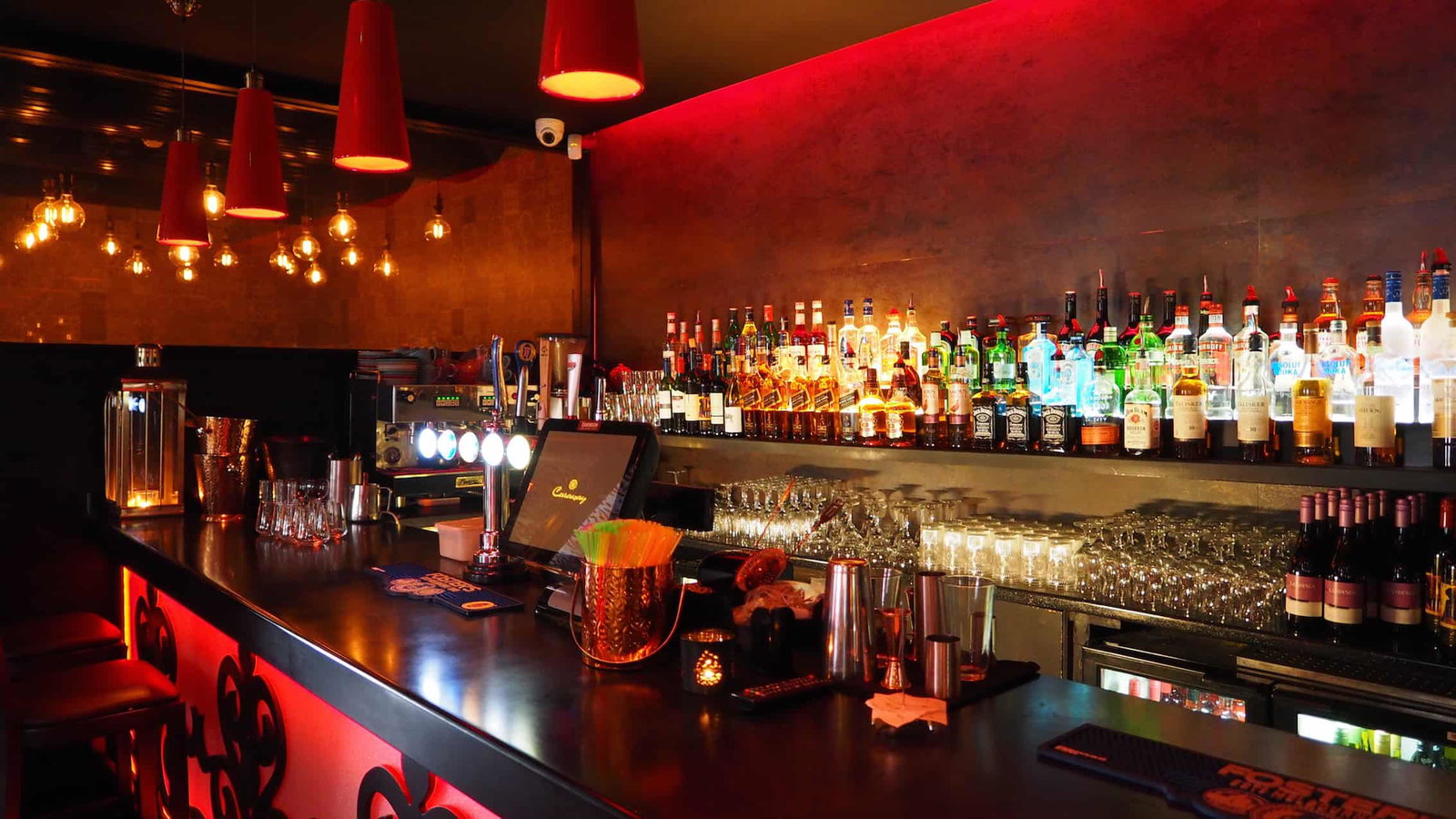 How to Become a Pub Manager