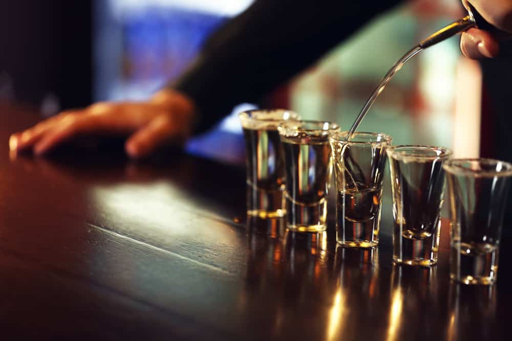 Cómo empezar una carrera profesional en un bar