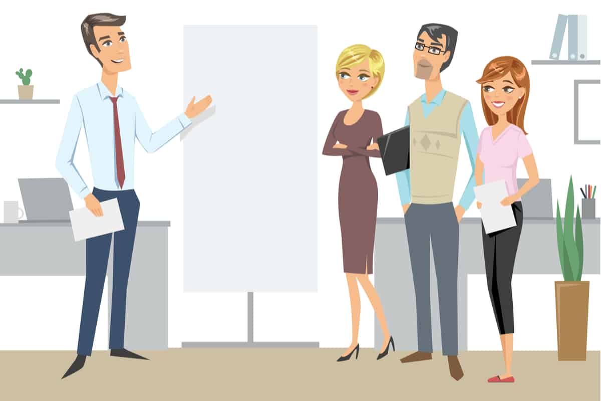 Los beneficios de hablar bien de tus compañeros