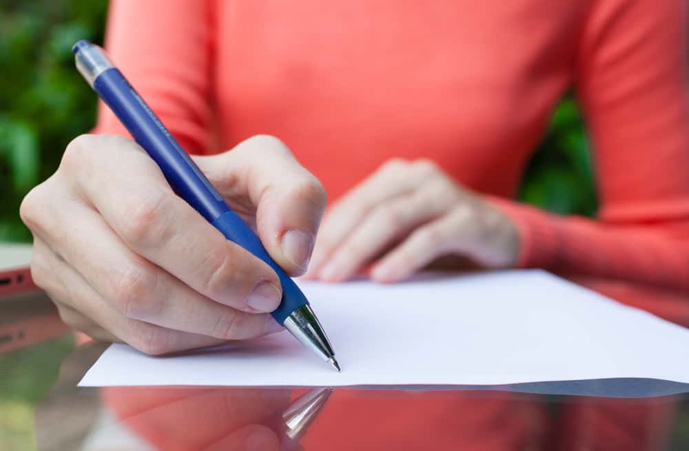 6 tips for writing an interview-winning CV profile