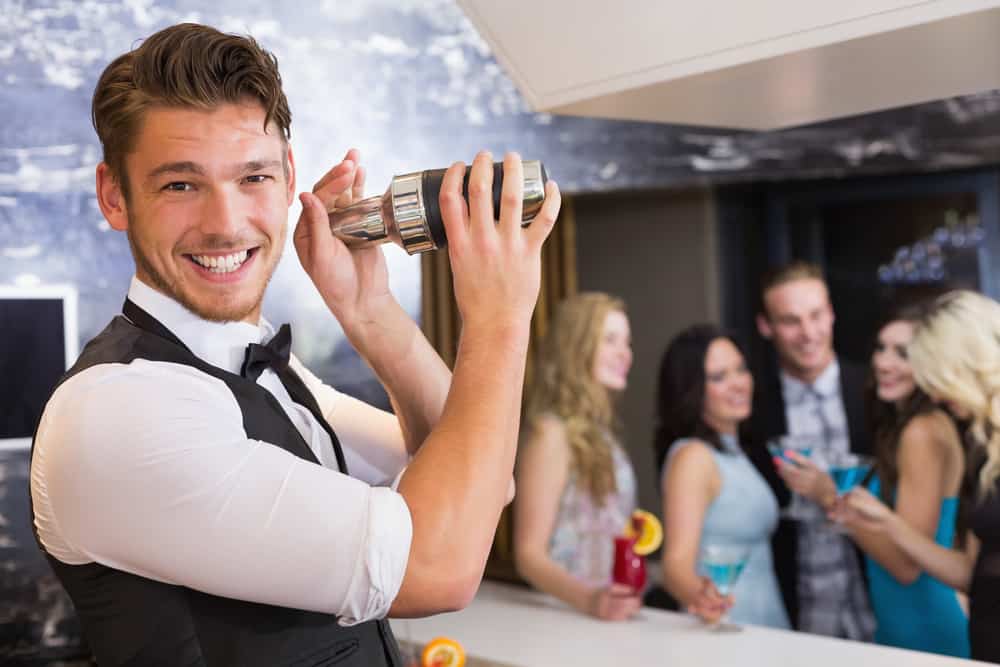 The 5 Perks of Being a Bartender
