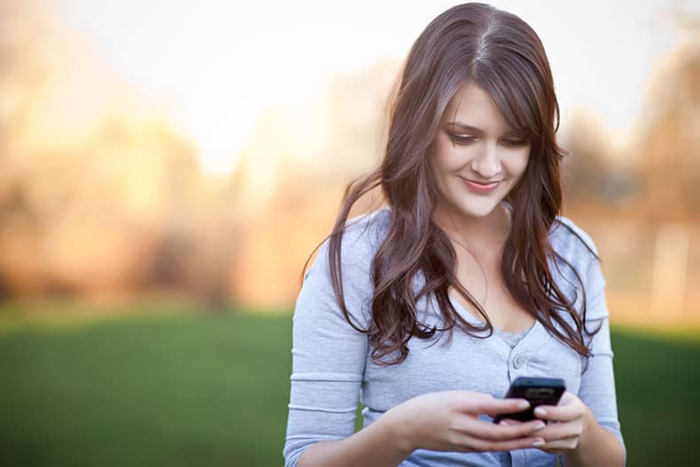 texting shop assistant