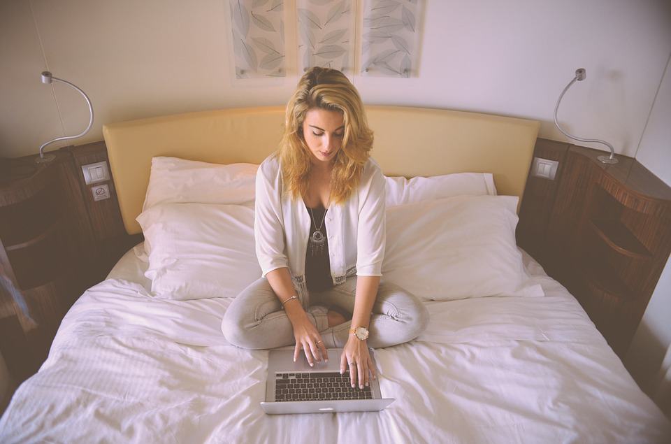 Las mujeres lo tienen más claro al buscar ofertas de empleo.