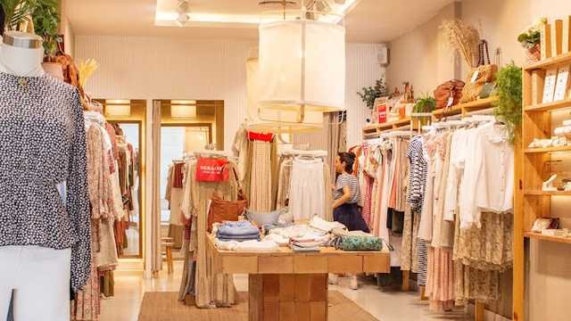 Dependiente/a de Tienda - Sales assistant - Asesora de moda