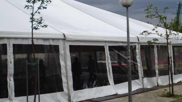 Montaje estructuras… carpas