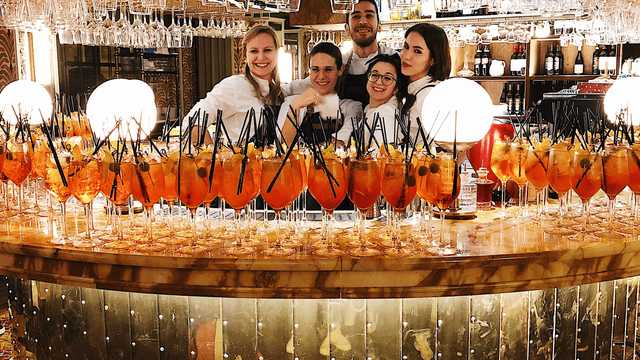 DEMI- BARMAN // BARMAN - BARCELONA