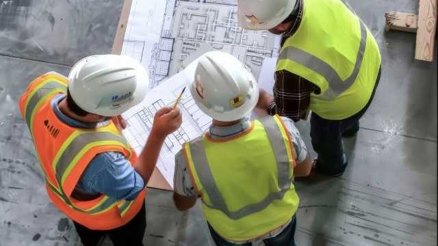 Albañiles y reparadores