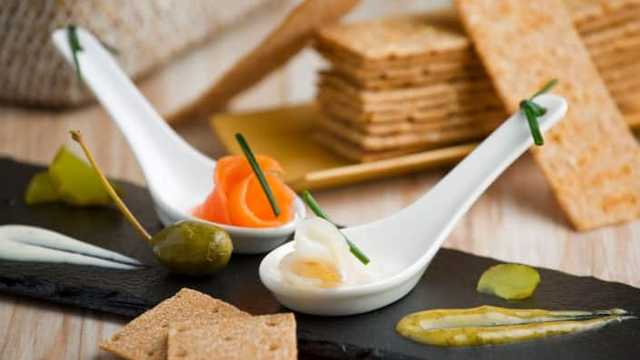 JEFE DE COCINA  CATERING PARA EMPRESAS TRES CANTOS