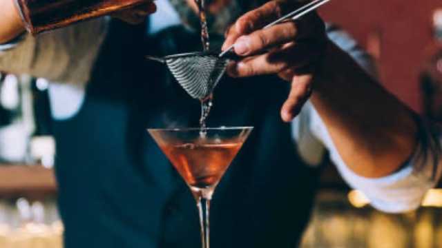 Barman / Barmaid