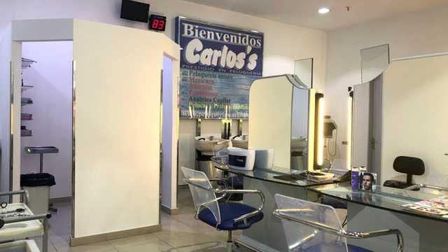 Oficial de Peluquería