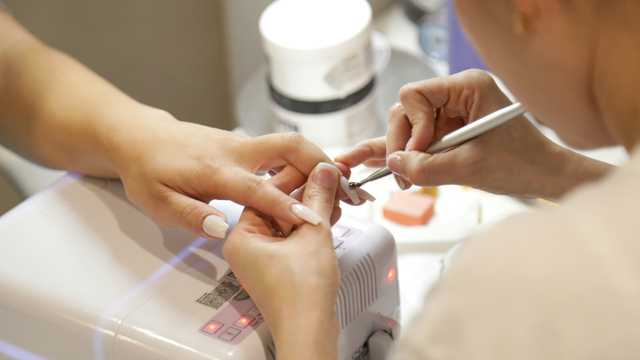 Manicurista Técnica Uñas Acrilicas