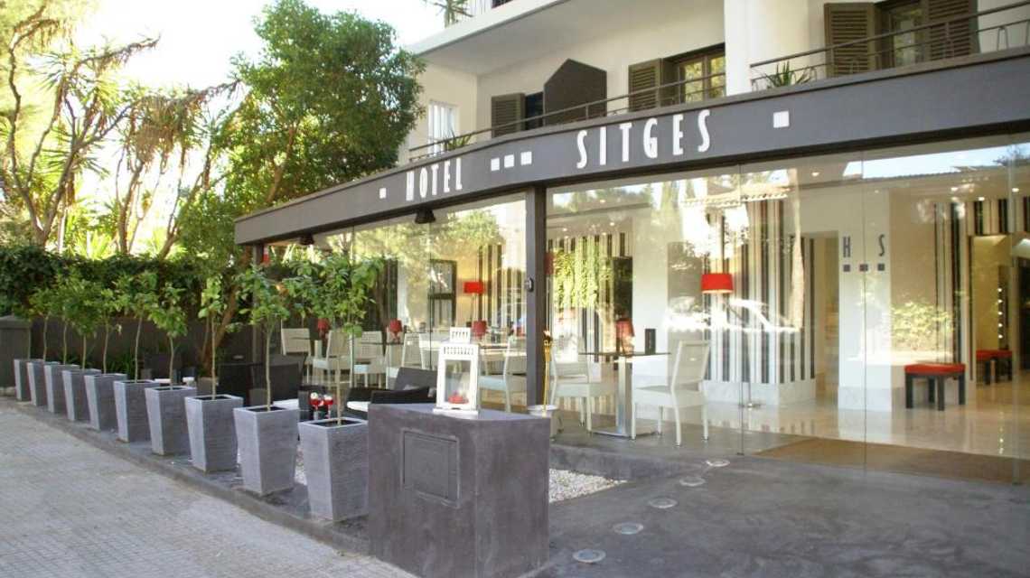 Hotel Sitges cover image