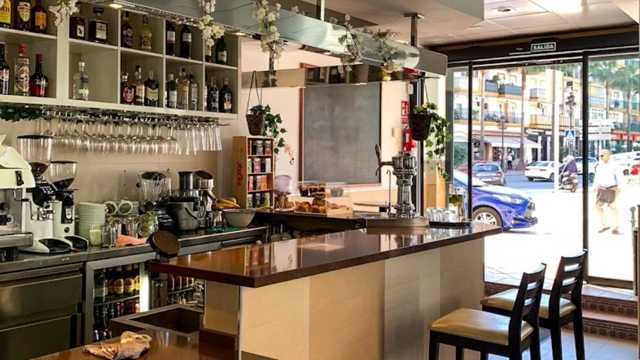 Camarero/a y Cocinero/a