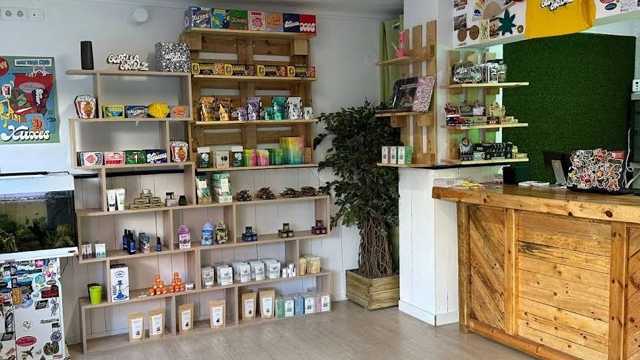 ENCARGADO/A DE TIENDA