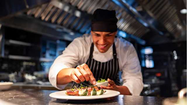 COCINERO/A 40H - 1450€ A 1600€ NETOS MES