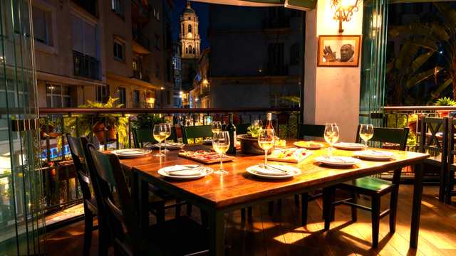 Ayudante de Camarero/a