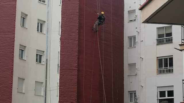 Oficial trabajos verticales