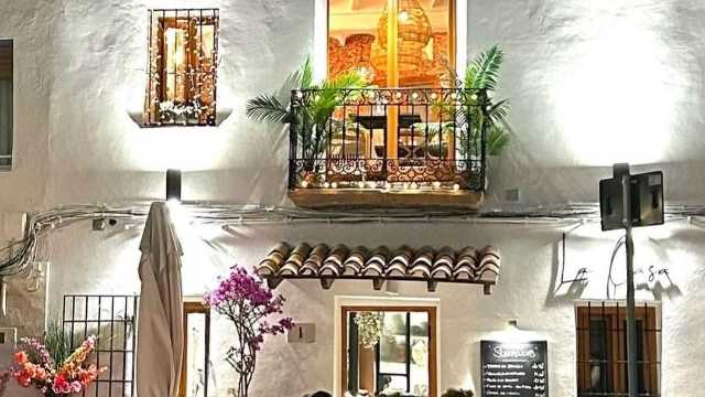 Cocinero/a y Ayudante/a de Cocina