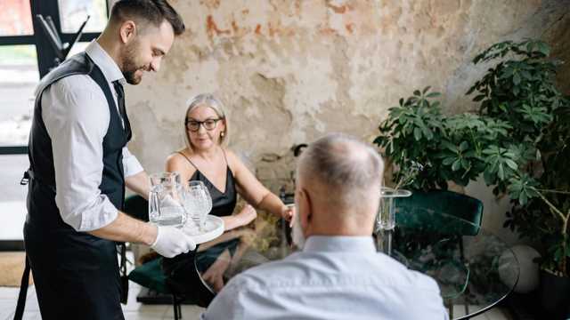 Camareros/as Sala- indefinido MADRID URGENTE