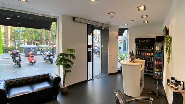 Oficial de Peluquería