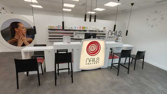 Técnico/a de Uñas y Pestañas