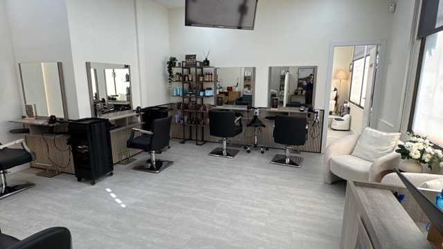 Oficial de Peluquería