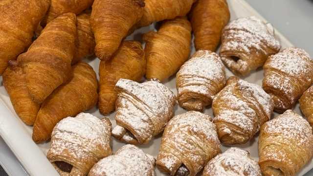 Dependienta de panadería 🥖☕️ 🍰🥐 🥪