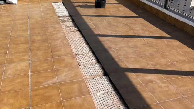 Solador/a y Alicatador/a en Mármol