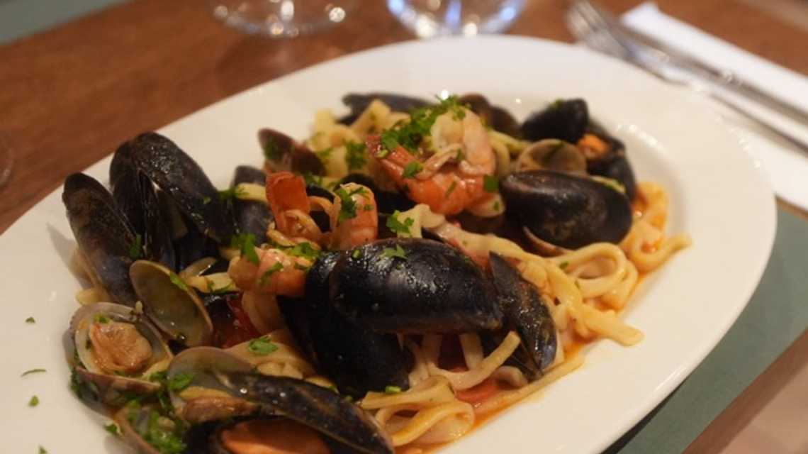 Fantozzi Italiano cover image