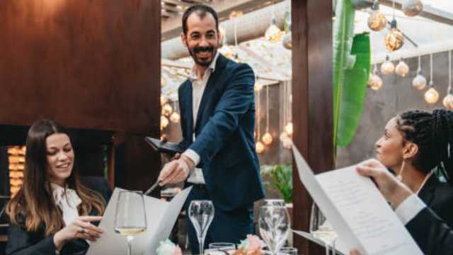 SEGUNDO/A DE SALA PARA APERTURA DE NUEVO CONCEPTO GASTRONÓMICO