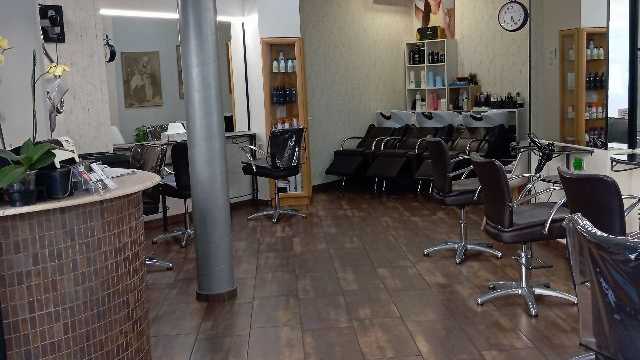 Oficial de Peluquería