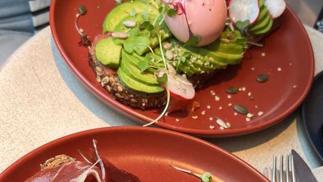 Cocinero/a y Ayudante/a de Cocina