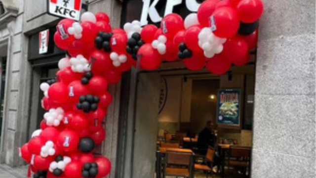 Cajero/a (comida rápida)