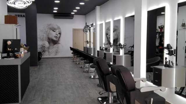 Oficial de Peluquería