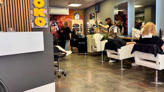 Oficial de Peluquería