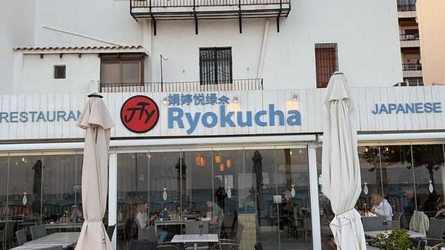 Ayudante de Camarero/a