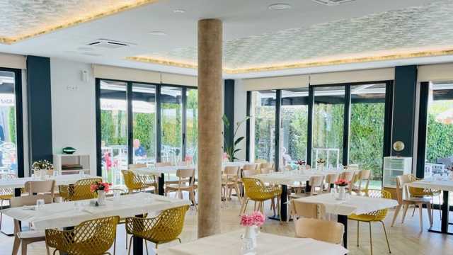 Cocinero/a y Ayudante/a de Cocina