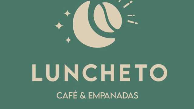 Camarero/a y Ayudante/a de Cocina