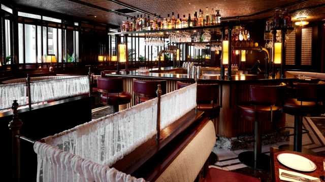 Head Waiter / Waitress