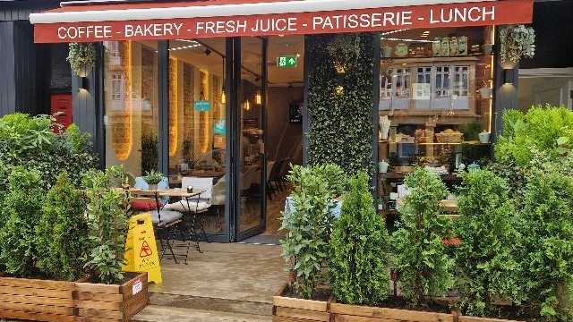 Barista and Waiter / Waitress