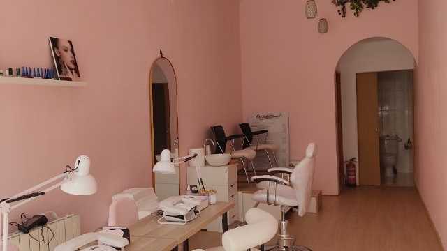 Manicurista Técnica Uñas Acrilicas
