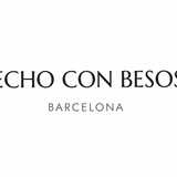 HECHO CON BESOS logo