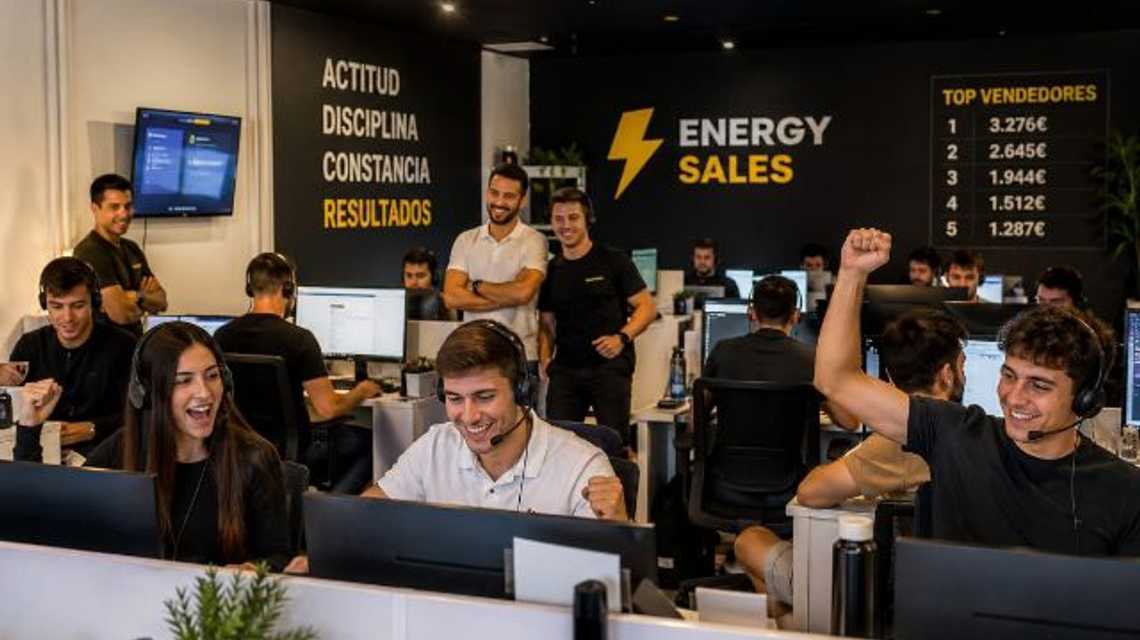 ASESORIA ENERGETICA N&D STRONG cover image