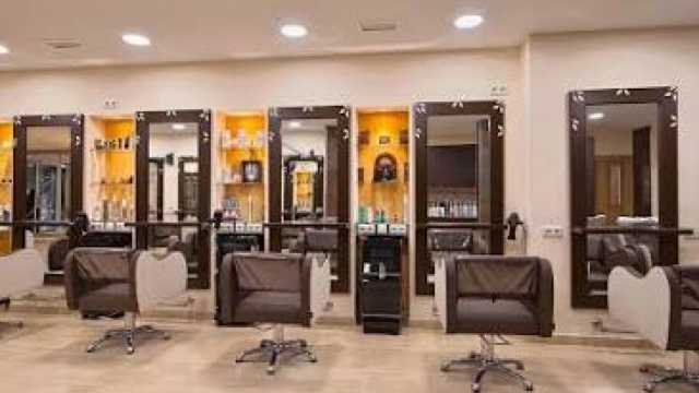 PELUQUERA(O) UNISEX – BARCELONA 📢