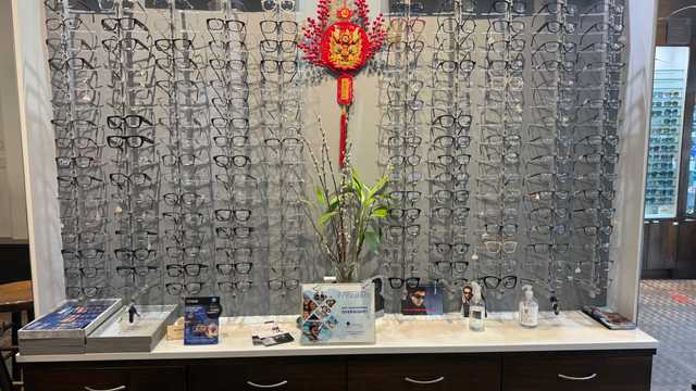 Part time optometrist