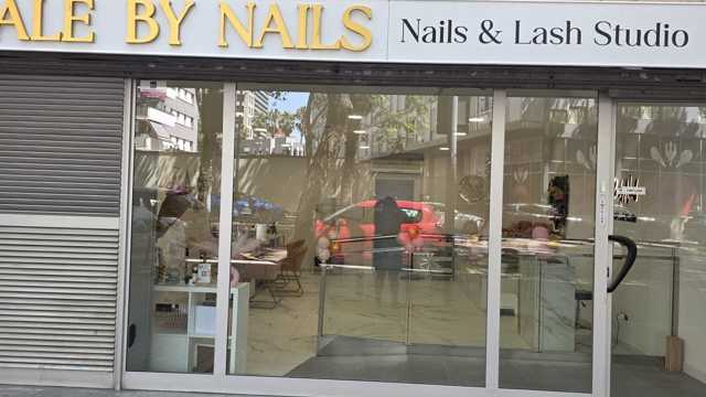 Lashista / Manicurista