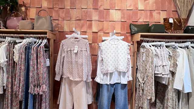 Dependienta / Sales Assistant / Asesora de moda