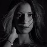 Lucia V. avatar icon