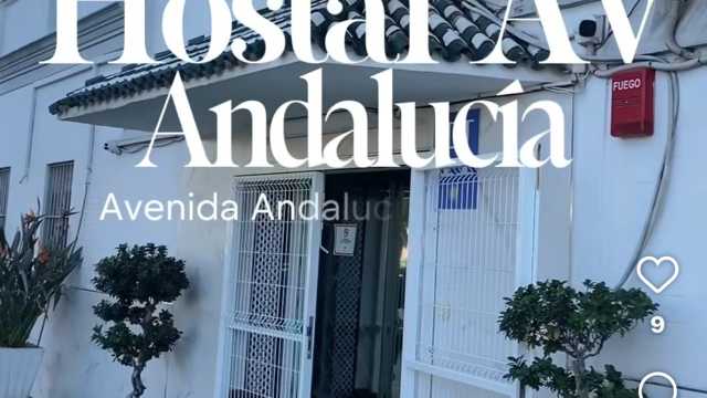 Camarero de piso y cocinero cocina rápida