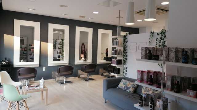 Oficial de Peluquería